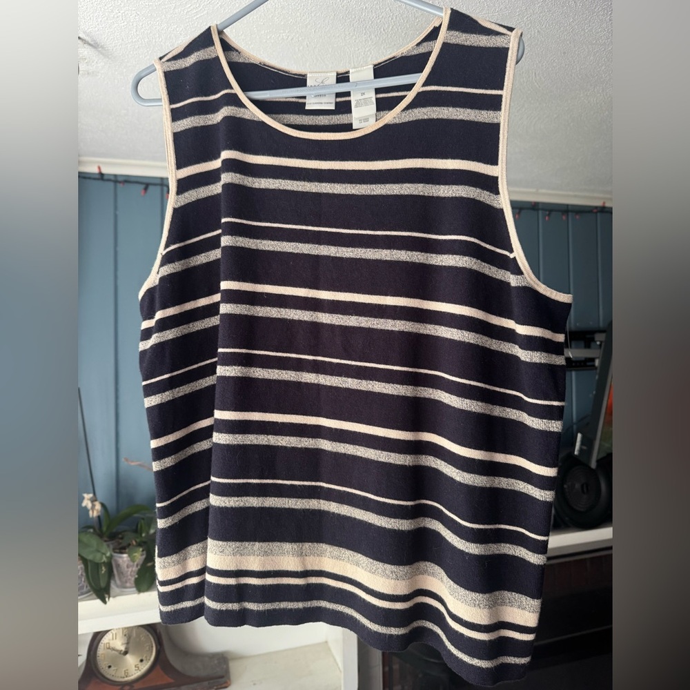 Liz Claiborne Navy and Cream Striped Tank Top